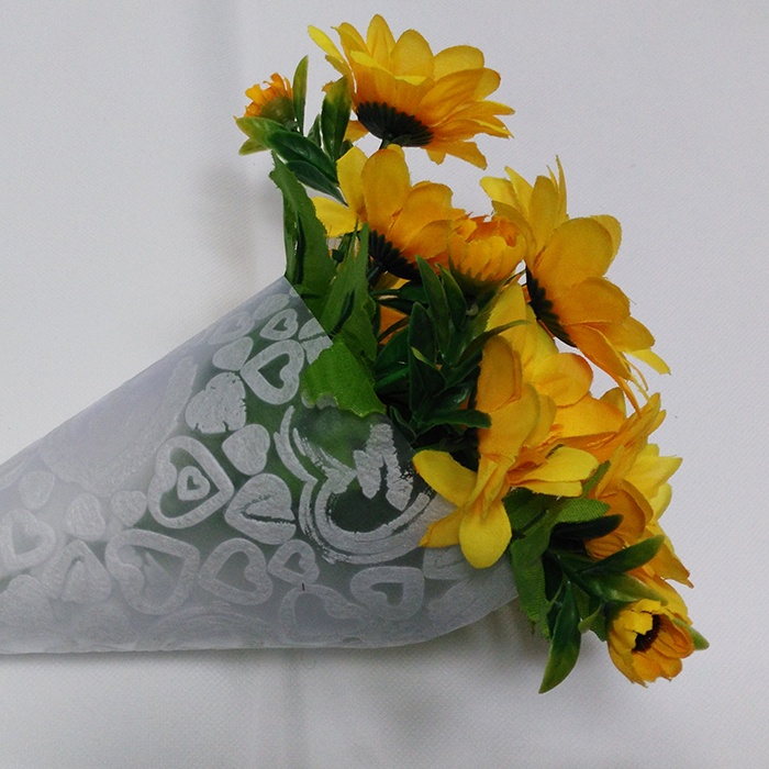 Material no tejido de papel para decoración de flores.