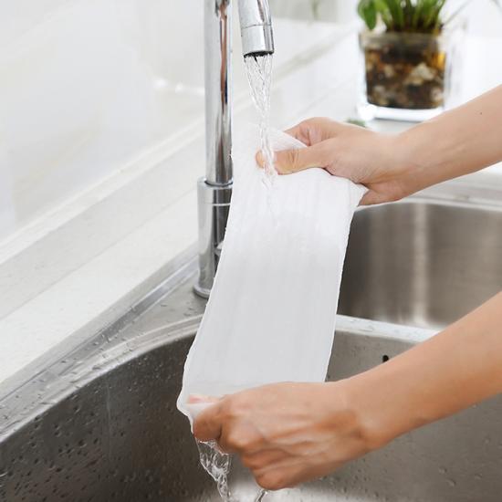 Nonwoven kitchen cleaning towel roll