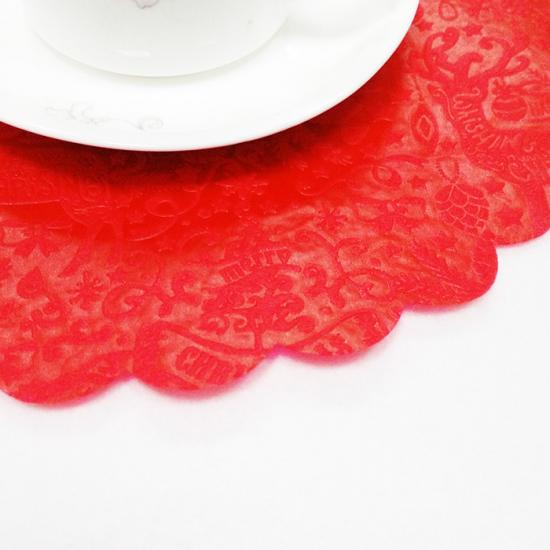 Nonwoven dining table mat