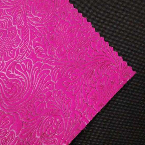 Non-slip laminated nonwoven fabric tablecloth roll